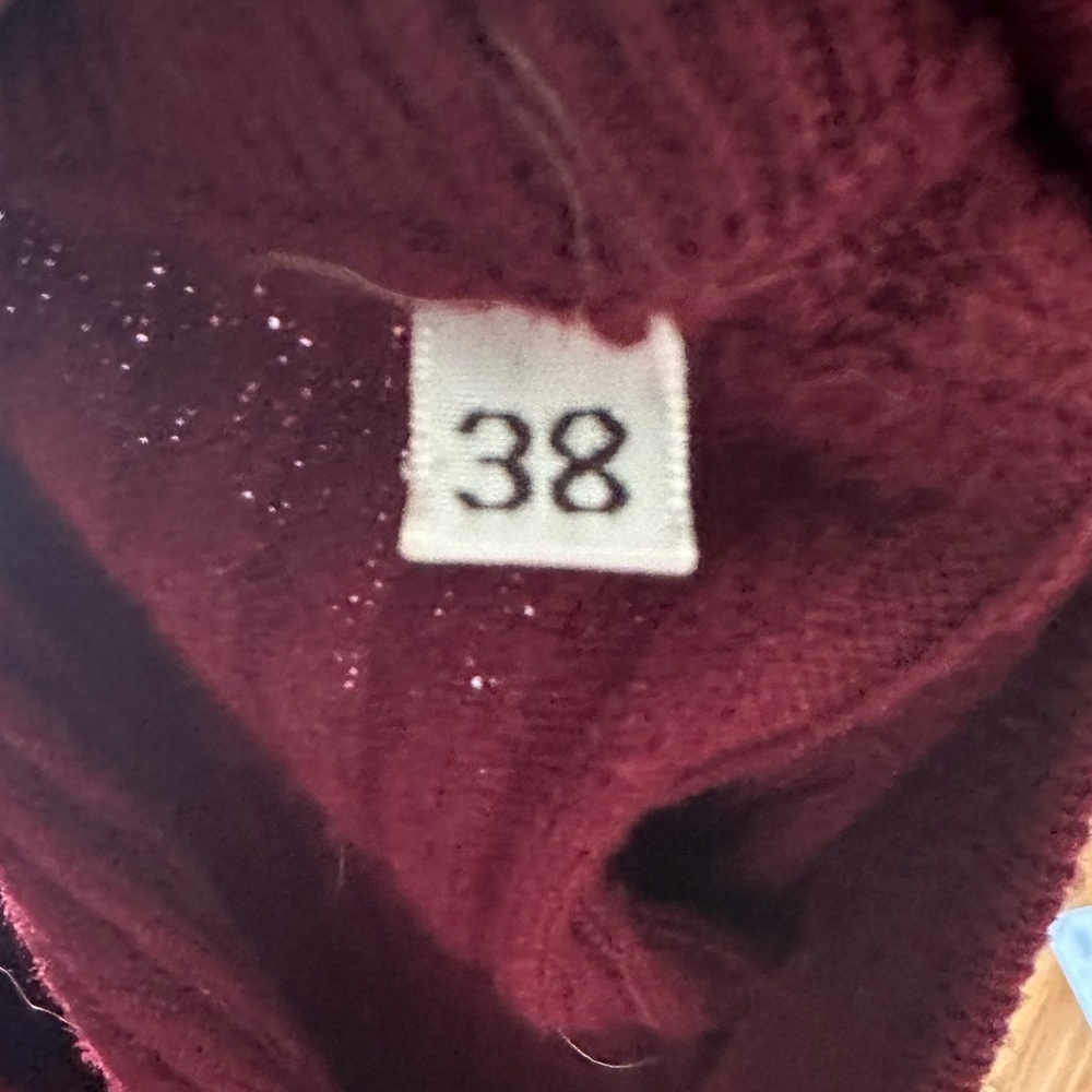 Dolce and Gabbana long sleeve maroon sweater with scoop neck and ribbon details - Picture 2 of 7